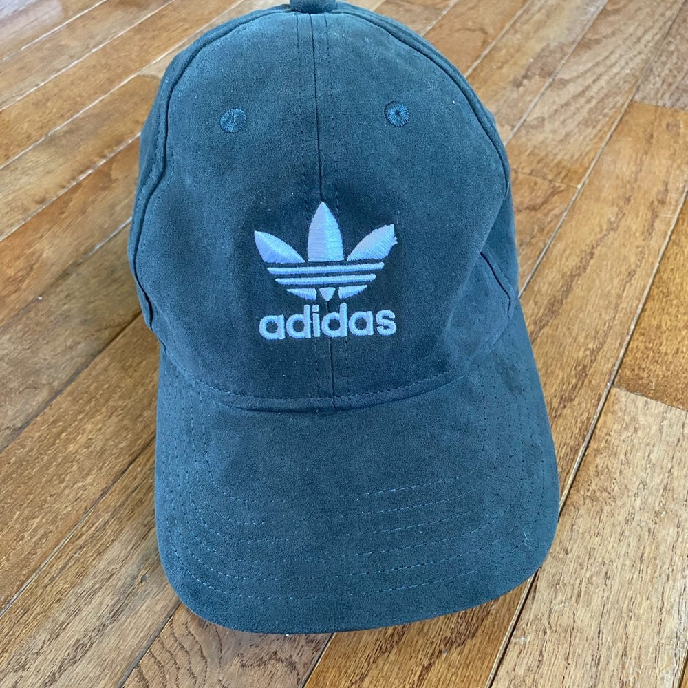 Adidas originals gray suede women’s baseball cap
